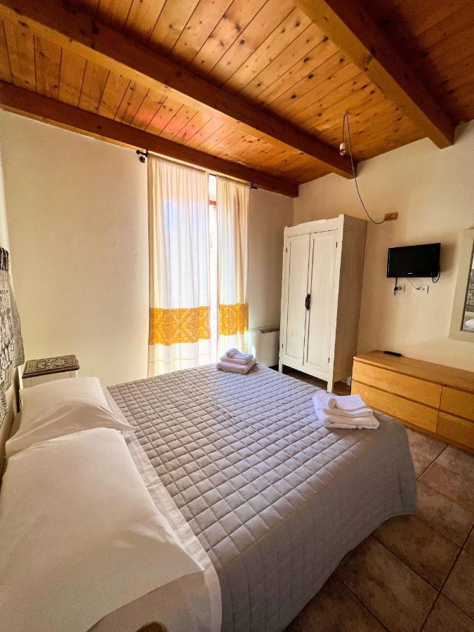 La Vecchia Torre Hotel Bosa Buitenkant foto