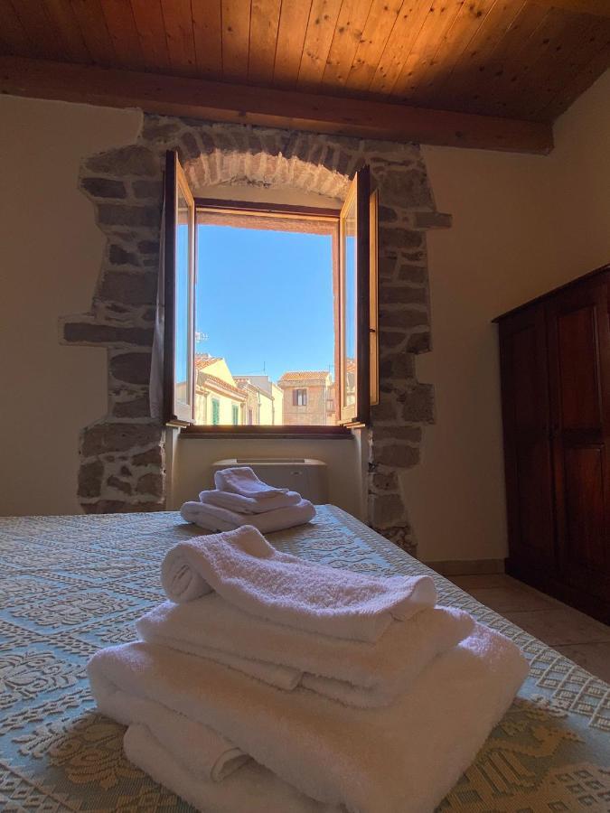 La Vecchia Torre Hotel Bosa Buitenkant foto