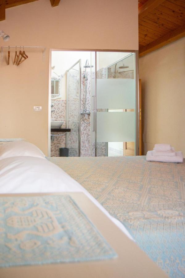 La Vecchia Torre Hotel Bosa Buitenkant foto