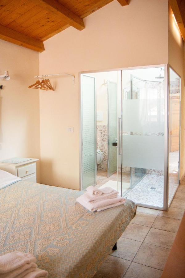 La Vecchia Torre Hotel Bosa Buitenkant foto