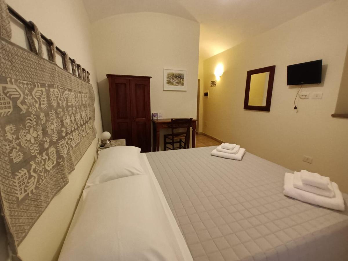La Vecchia Torre Hotel Bosa Buitenkant foto